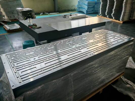 Kalite ESS uygulamaları için yüksek güvenilirlikli Helium Sızıntı Testi ile 1P104S Alüminyum Soğuk Plakası fabrika