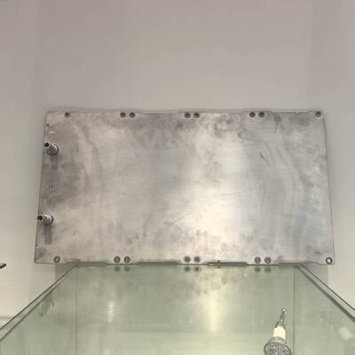 Kalite Sıvı soğutma plakaları, silindir pil için mikro kanal tasarımı 400 mm fabrika